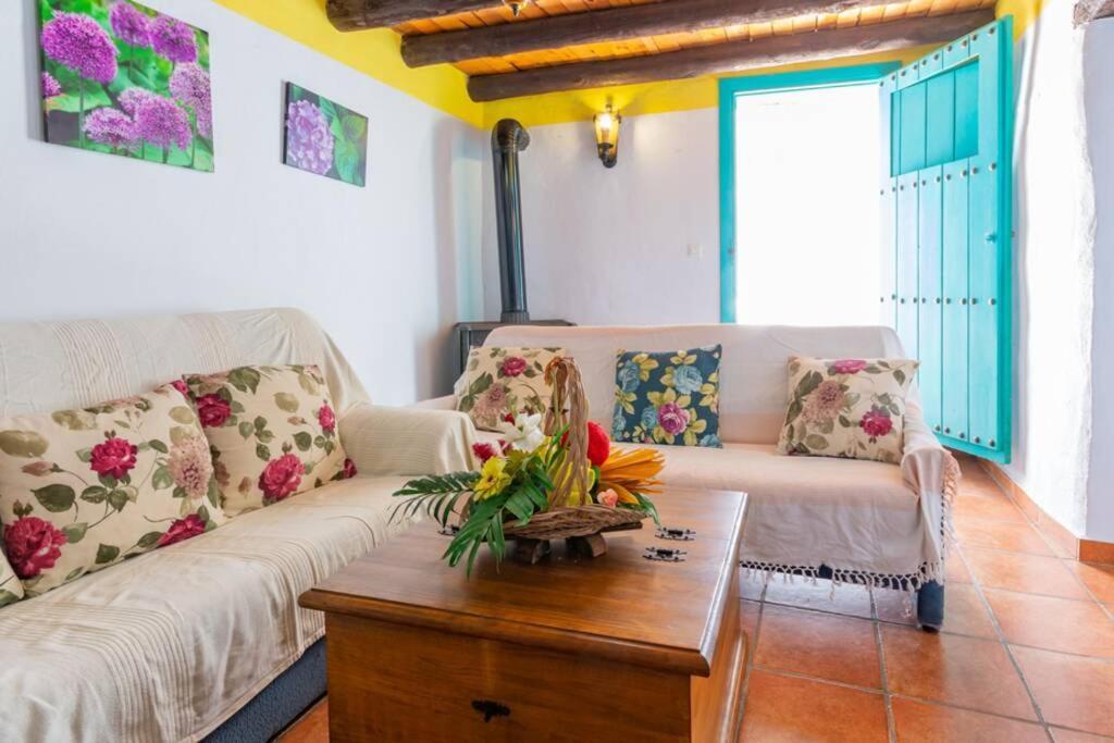 Casa Rosa, Con Encanto Y Piscina Climatizada Frigiliana Bagian luar foto