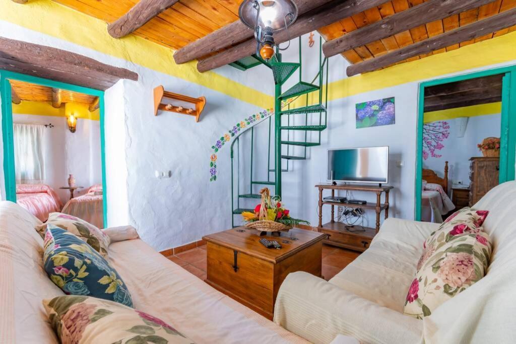 Casa Rosa, Con Encanto Y Piscina Climatizada Frigiliana Bagian luar foto