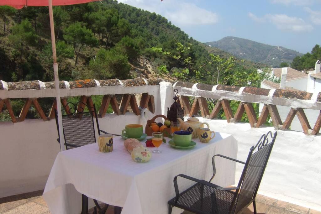 Casa Rosa, Con Encanto Y Piscina Climatizada Frigiliana Bagian luar foto