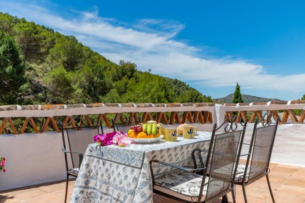 Casa Rosa, Con Encanto Y Piscina Climatizada Frigiliana Bagian luar foto